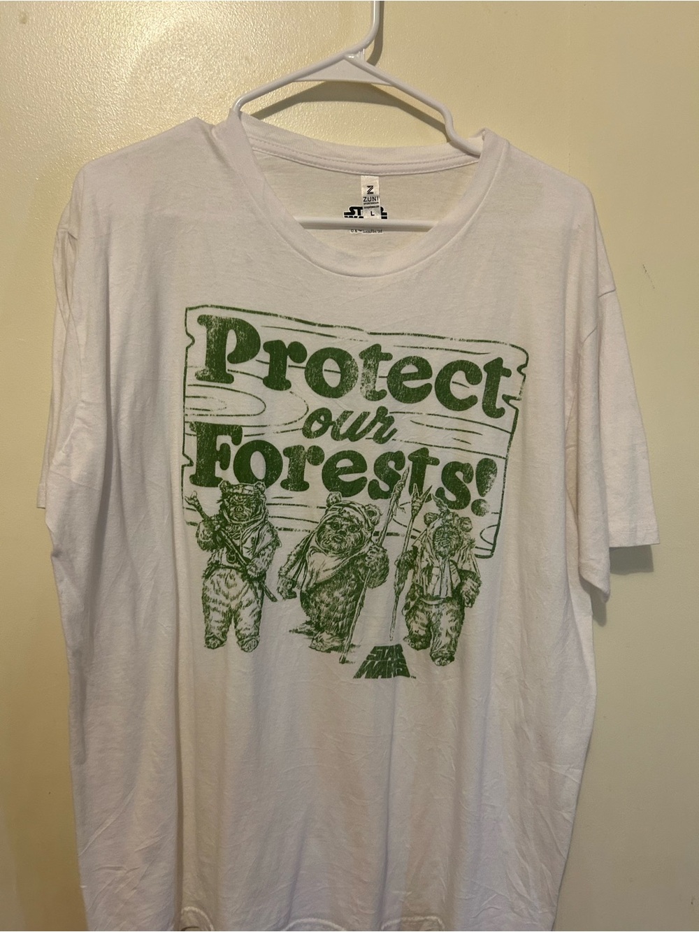 NWOT Star Wars White Tee Sz L with Green Protect Our Forests Print